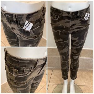 Distressed Camouflage Skinny Jeans